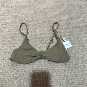 SKIMS Fits Everybody Skimpy Scoop Bra